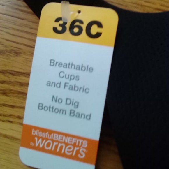 36C BNWT Wireless Black Warner's Bra - Picture 2 of 4